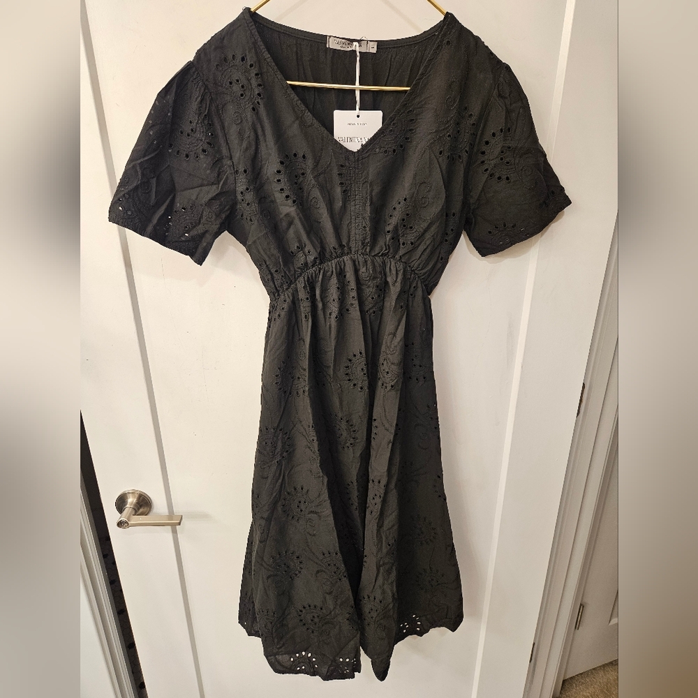 NWT - Italy Cotton Valentina Naldi Embroidered Eyelet Midi Dress - Size L